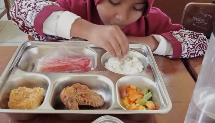 MBG – MENUJU GENERASI SEHAT & CERDAS.